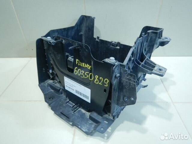 Крепление акб корпус подставка Renault Fluence Крепление акб корпус подставка Renault Fluence