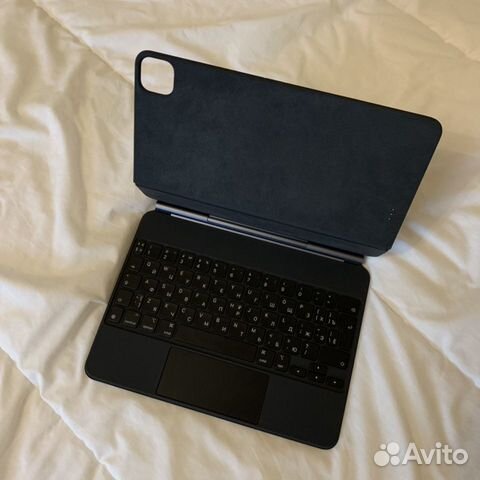 Чехол-клавиатура Apple Magic Keyboard для iPad Pro