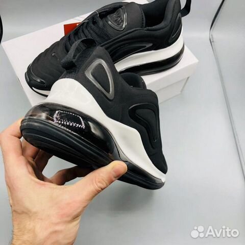 Кроссовки Nike Air Max 720 черные с белым Кроссовки Nike Air Max 720 черные с белым
