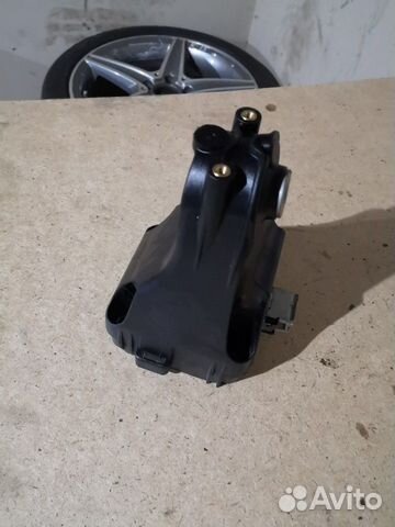 Mercedes w238 w213 лапка правая Mercedes w238 w213 лапка правая