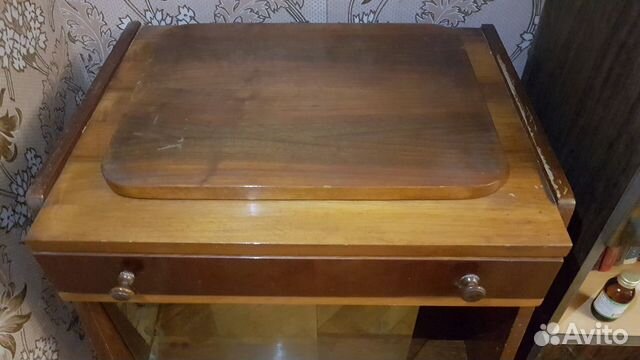 Тумба СССР с поворотной крышкой Тумба СССР с поворотной крышкой