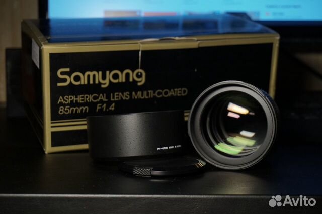 Samyang 85mm F 1.4 Sony A mount (E mount adapter*)
