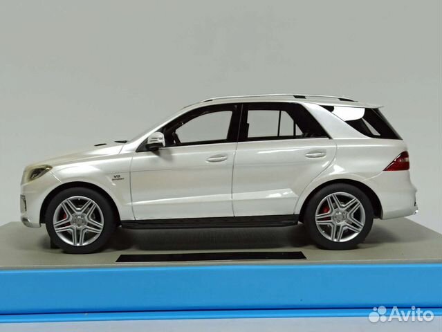 Mercedes ML63 AMG W166 1:18 White Limited