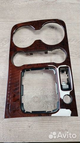 Накладка декоративная VW touareg (2010)