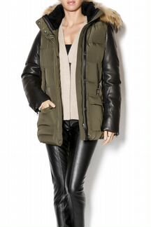 Пуховик Mackage