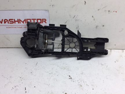 Кронштейн ручки задний левый Volkswagen Passat B7