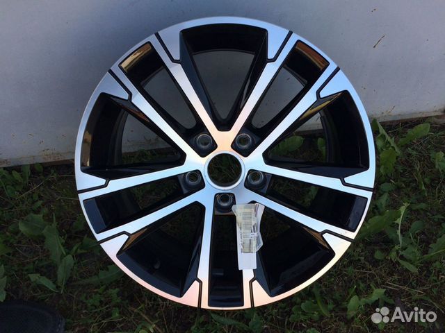 Оригинальный диск vw passat R17