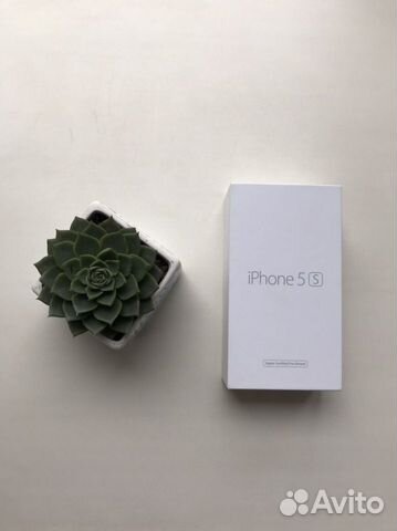 Коробка от iPhone 5s 16 gb