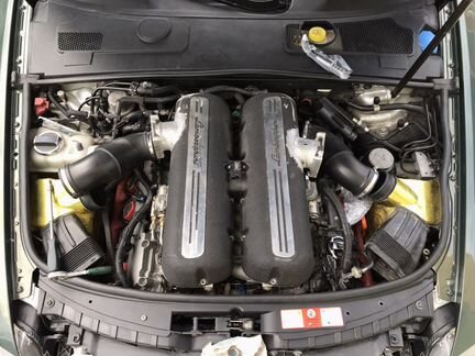 Впускной коллектор Lamborghini на audi s6/s8 v10