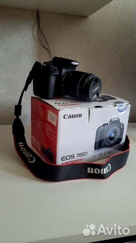 Зеркальный фотоаппарат canon EOS 700D
