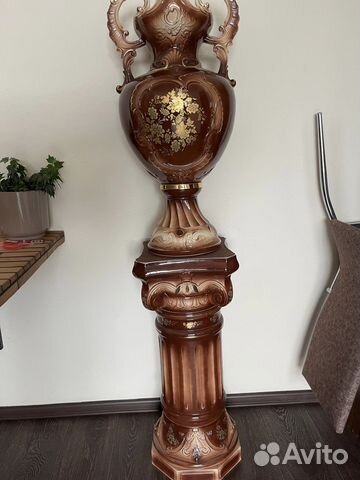 Ваза с подставкой