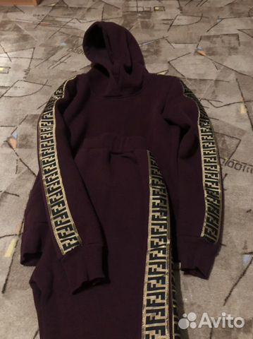 Костюм женский теплый и свитер