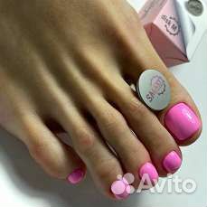 Маникюр и педикюр
