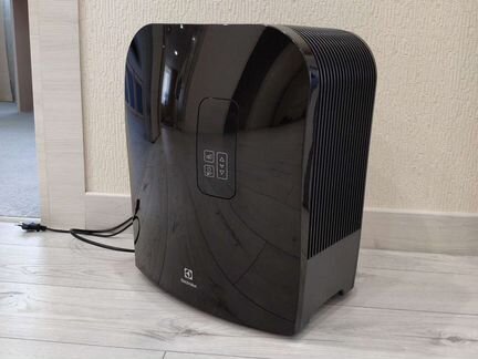 Увлажнитель, мойка воздуха Electrolux