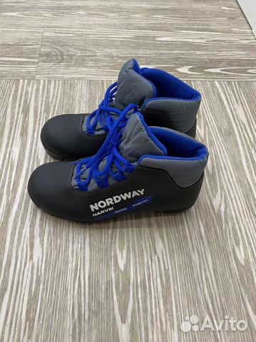 Лыжные ботинки