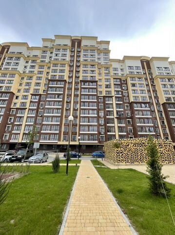 2-к. квартира, 50 м², 4/18 эт.