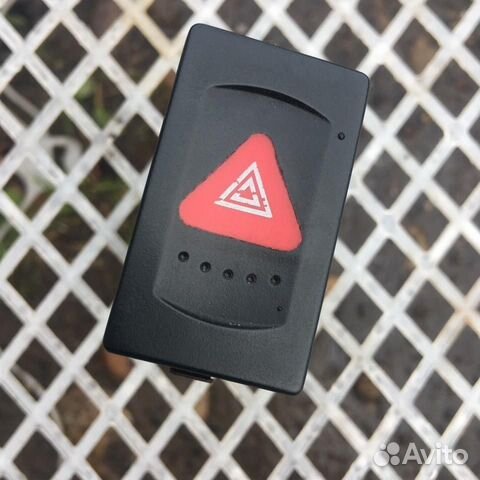 Кнопка аварийной сигнализации Фольксваген Пассат