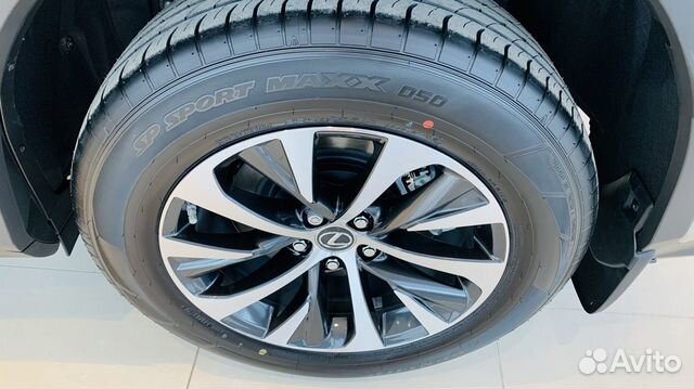 Dunlop SP Sport Maxx 050+ SUV 235/65 R18