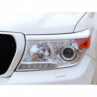 Реснички на фары Toyota Land Cruiser 200 12-15г