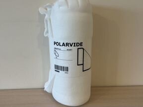 Белый плед Поларвиде из икеа / IKEA