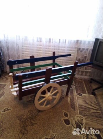 Подставка для цветов на дачу