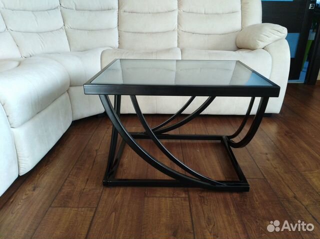 Журнальный столик