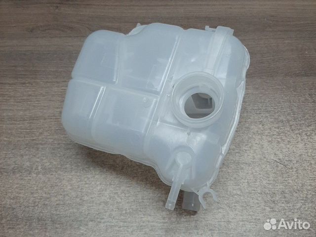 Бачок расширительный с датчиком Opel Astra J