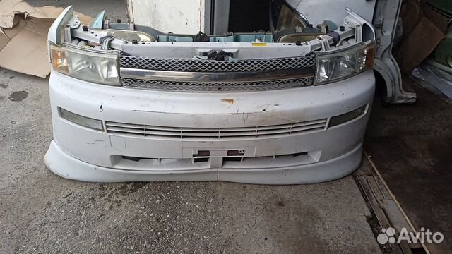 Фара правая на toyota BB NCP30