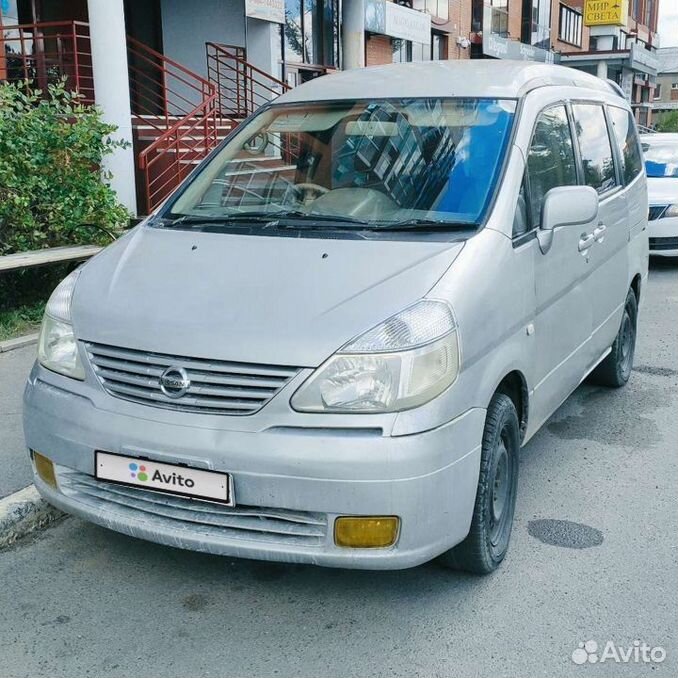 Авито сирена. Nissan Serena 2002.