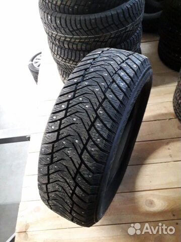 Yokohama Ice Guard IG65 215/60 R17 100T