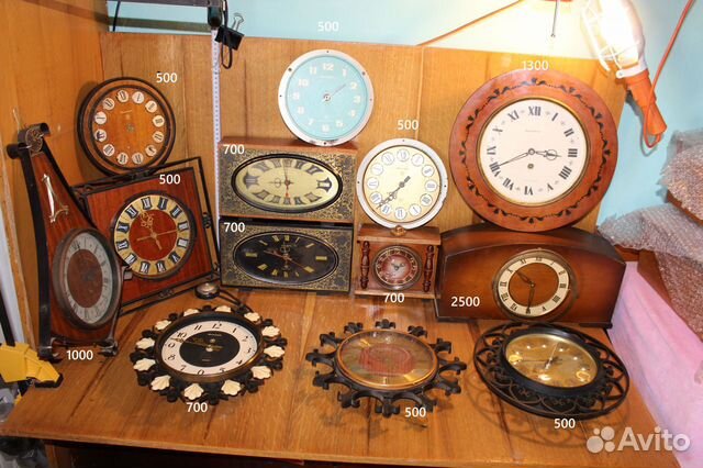 Старинные настенные часы Янтарь