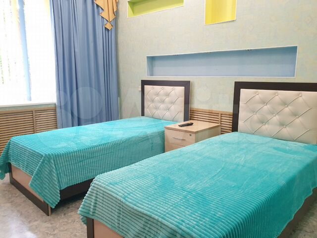3-к. квартира, 100 м², 1/3 эт.