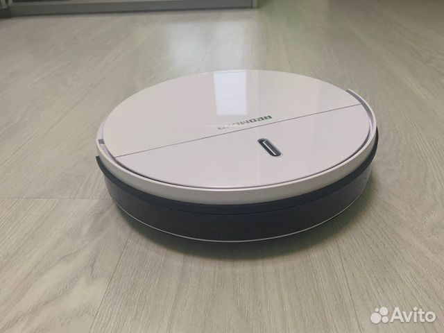 Робот пылесос Redmond