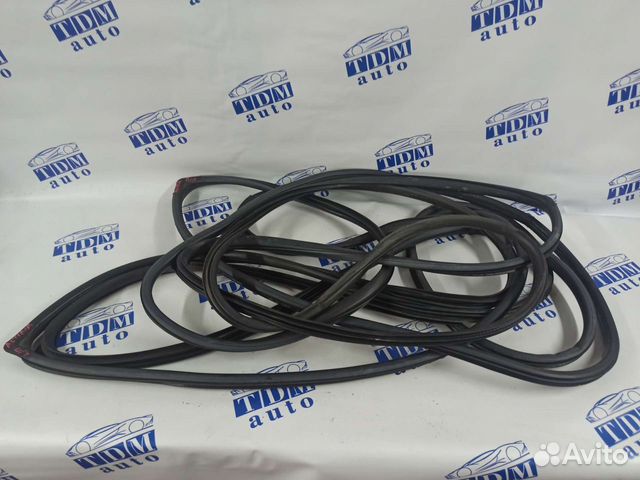 Уплотнители двери Nissan Altima L32