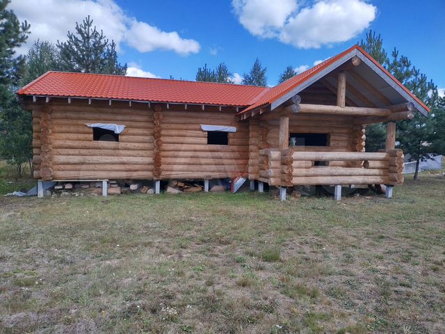 Дом 176 м² на участке 25 сот.