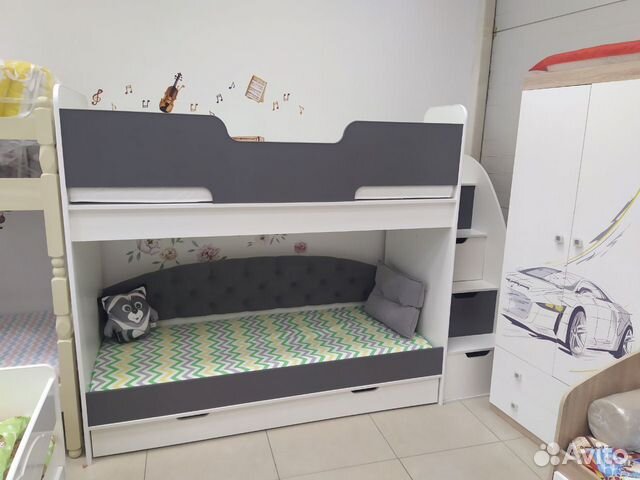 Двухъярусная кровать
