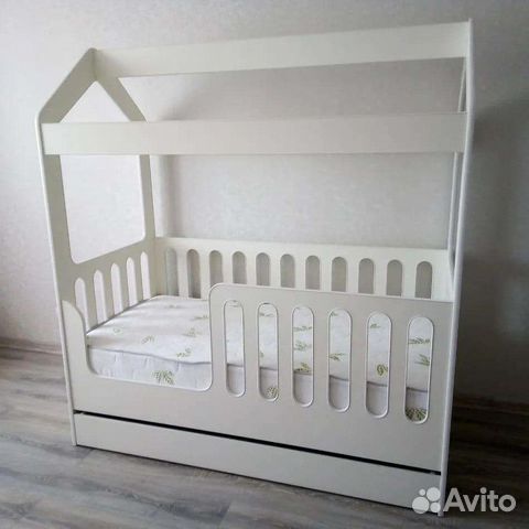 Кровать Домик с ящиком (новая)