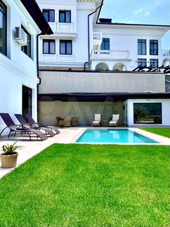 Коттедж 350 м² на участке 6 сот.