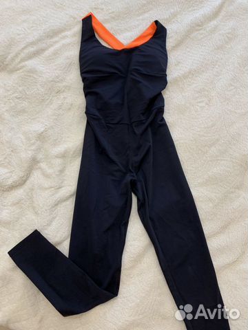 Спортивный комбинезон