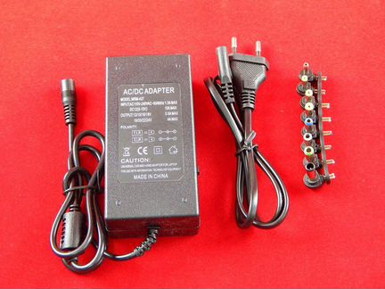 Универсальный зарядник для ноутбука