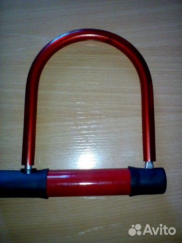 Замок самозащёлкивающийся