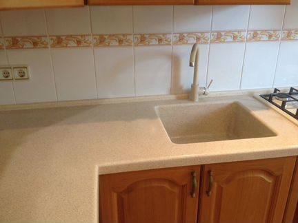 Столешница из искусственного камня для кухни