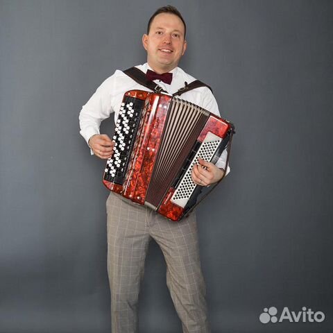 Баянист на праздник