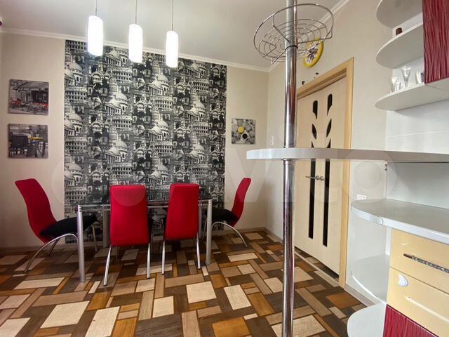 2-к. квартира, 85 м², 10/17 эт.