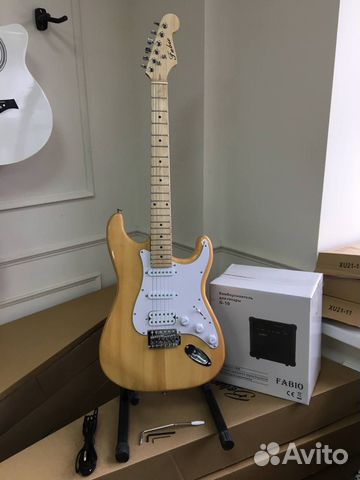 Электро гитара Fabio ST200 + Комбоусилитель Fabio