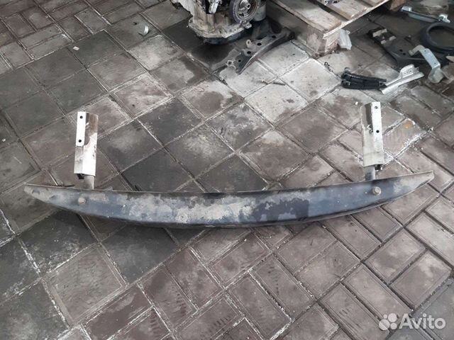 Задний усилитель бампера Volkswagen Passat B5