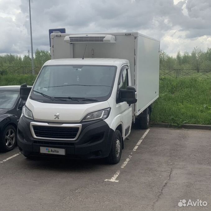 Пробегом пежо боксер в москве. Пробегом пежо боксер в москве. Peugeot boxer (2g). Пежо боксер 2010 года. Рено для перевозок.