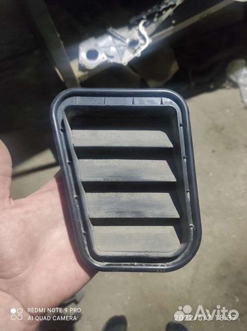 Решетка вентиляции багажника хундай Соната 7lf