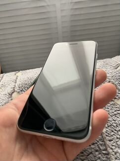 Оригинальный iPhone SE 2020