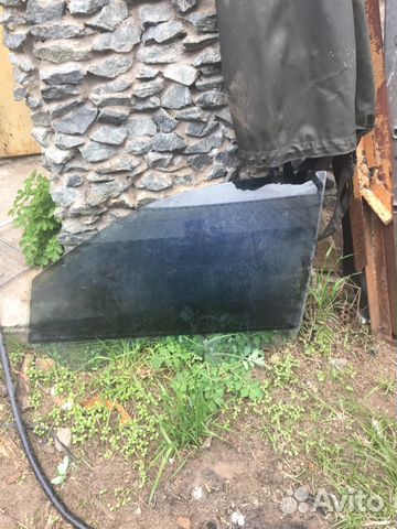 Tuareg левое стекло